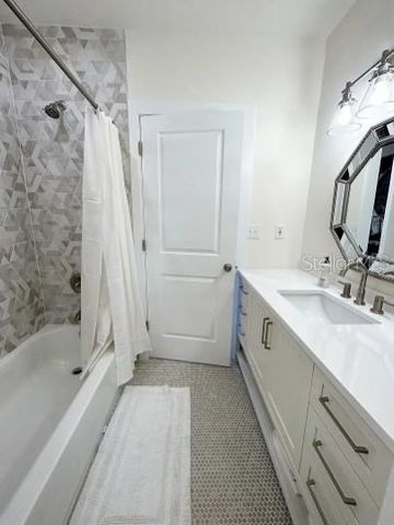 919 SW 6TH AVENUE, Gainesville, FL 32601