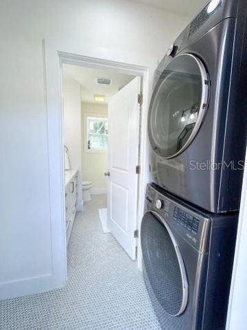 919 SW 6TH AVENUE, Gainesville, FL 32601