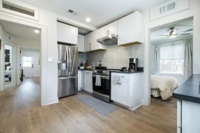 919 SW 6TH AVENUE, Gainesville, FL 32601