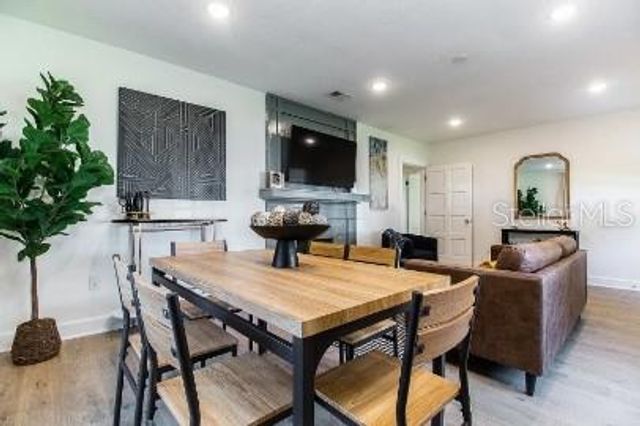 919 SW 6TH AVENUE, Gainesville, FL 32601