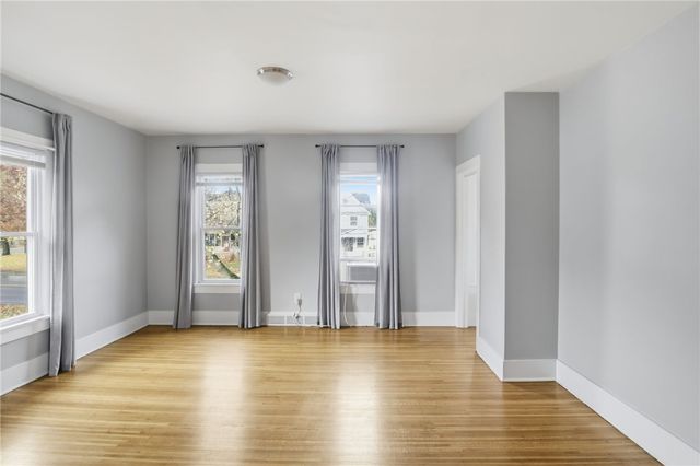 4232 Lake Avenue, Rochester, NY 14612