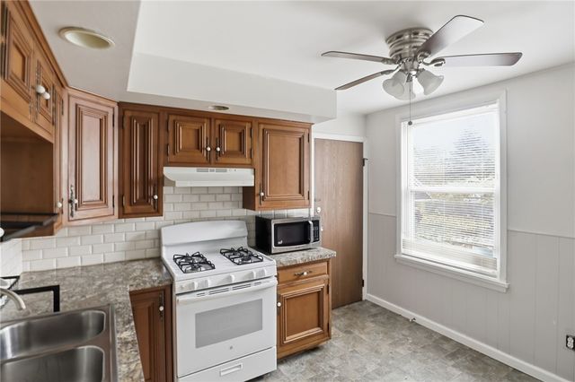 4232 Lake Avenue, Rochester, NY 14612