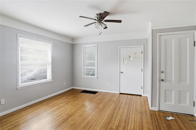 4232 Lake Avenue, Rochester, NY 14612