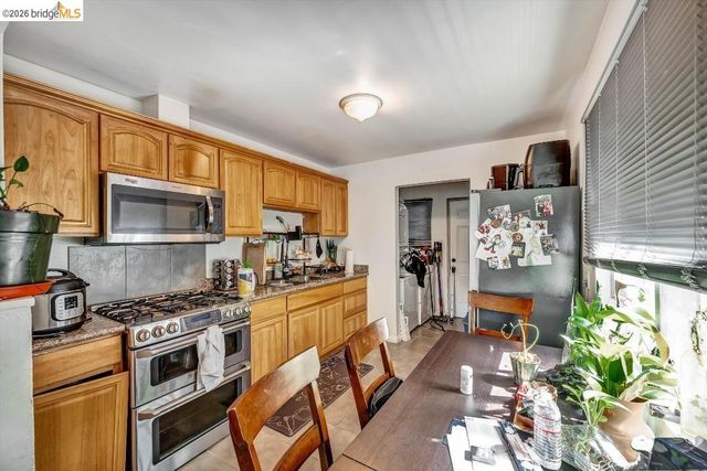 249 Valle Vista AVE, Hayward, CA 94544