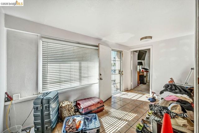 249 Valle Vista AVE, Hayward, CA 94544
