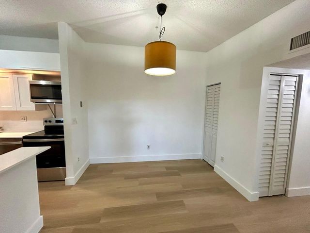 9624 S Belfort Circle 202, Tamarac, FL 33321