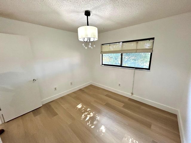 9624 S Belfort Circle 202, Tamarac, FL 33321