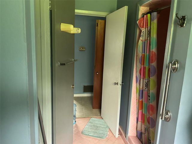 1301 Adell Street, Bay City, TX 77414