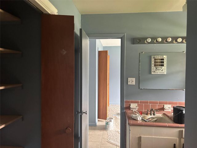 1301 Adell Street, Bay City, TX 77414