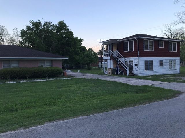 1301 Adell Street, Bay City, TX 77414