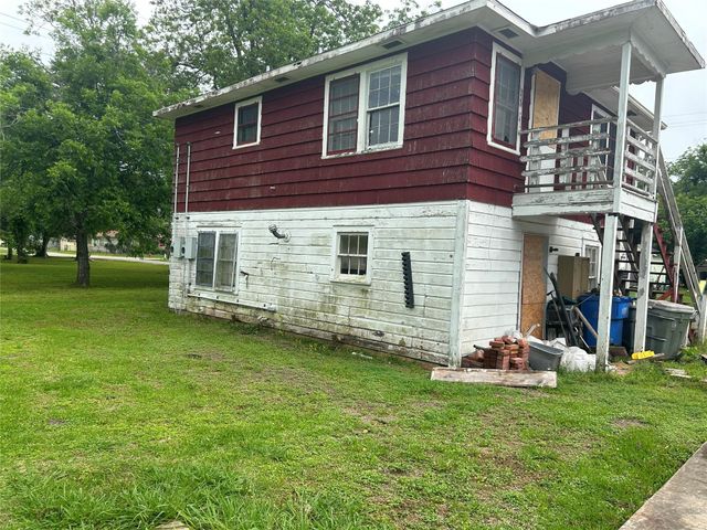 1301 Adell Street, Bay City, TX 77414