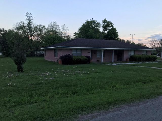 1301 Adell Street, Bay City, TX 77414