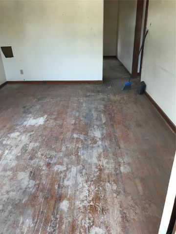 1301 Adell Street, Bay City, TX 77414