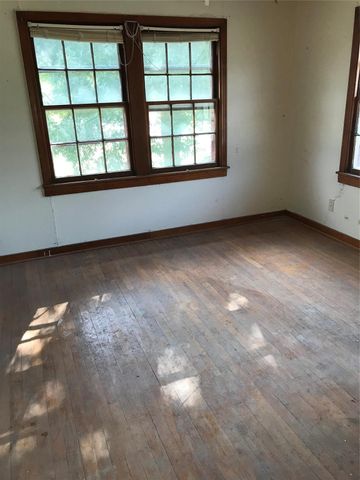 1301 Adell Street, Bay City, TX 77414