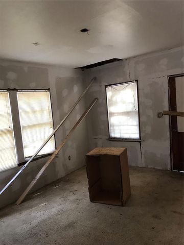 1301 Adell Street, Bay City, TX 77414