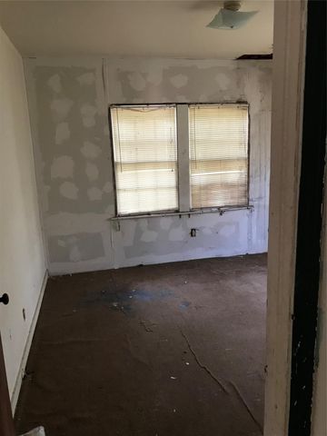 1301 Adell Street, Bay City, TX 77414