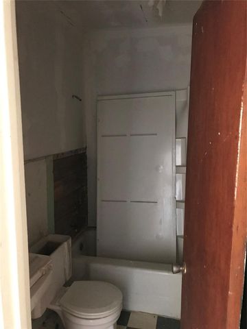 1301 Adell Street, Bay City, TX 77414