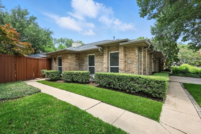 1215 Boardwalk Street, Arlington, TX 76011
