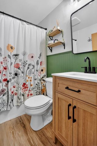 1204 Sunnyside Circle, Cedar Falls, IA 50613