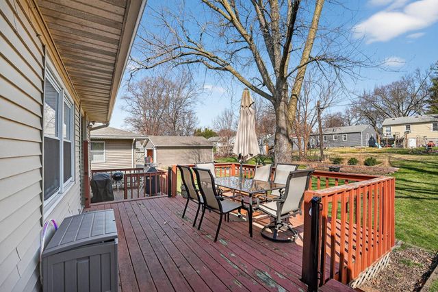 1204 Sunnyside Circle, Cedar Falls, IA 50613