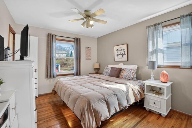 1204 Sunnyside Circle, Cedar Falls, IA 50613