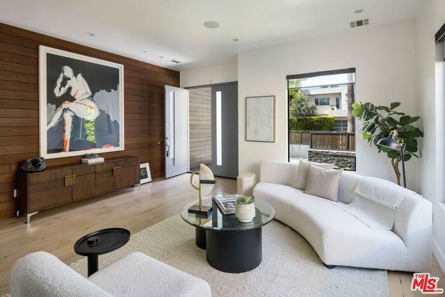 616 N Fuller Avenue, Los Angeles, CA 90036