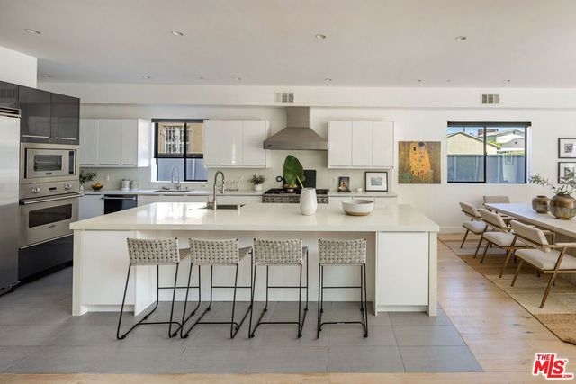 616 N Fuller Avenue, Los Angeles, CA 90036