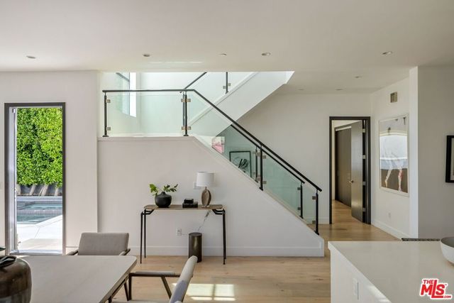 616 N Fuller Avenue, Los Angeles, CA 90036