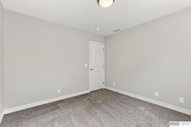 11005 S 186th Avenue, Omaha, NE 68136