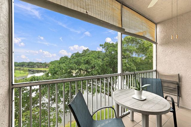 7755 Yardley Drive 410, Tamarac, FL 33321