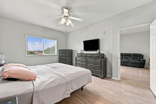 7755 Yardley Drive 410, Tamarac, FL 33321