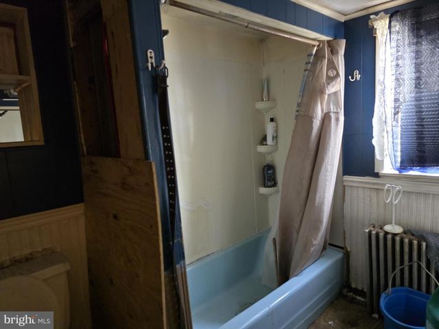 3 GOLF RD, Barnesville, PA 18214