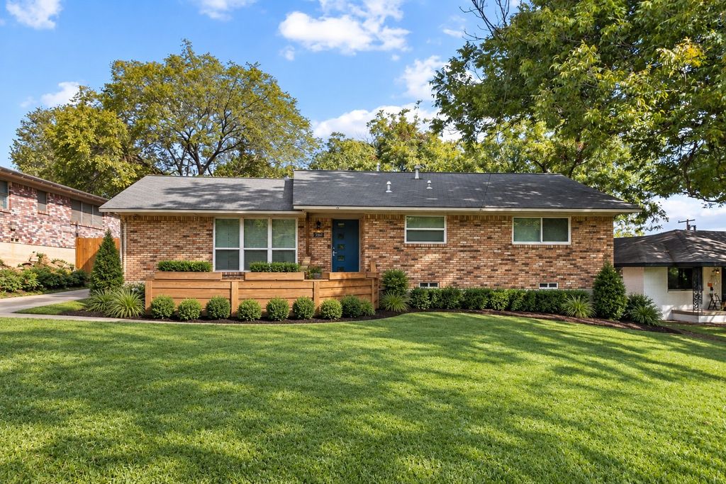 2861 W 9th Street, Dallas, TX 75211 — photo 2