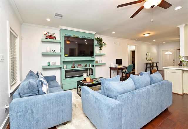 7954 Sparta Street, Houston, TX 77028