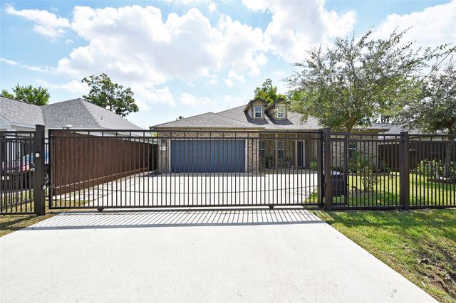 7954 Sparta Street, Houston, TX 77028
