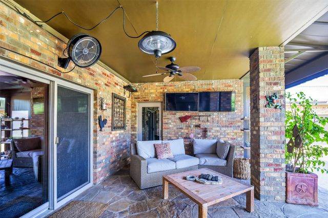12070 Lake Trail Drive, Copper Canyon, TX 76226