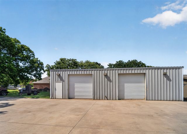 12070 Lake Trail Drive, Copper Canyon, TX 76226