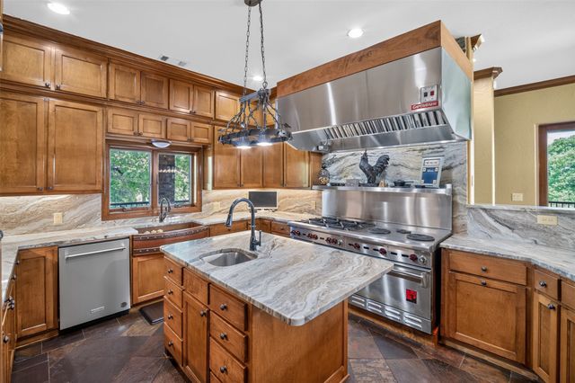 12070 Lake Trail Drive, Copper Canyon, TX 76226