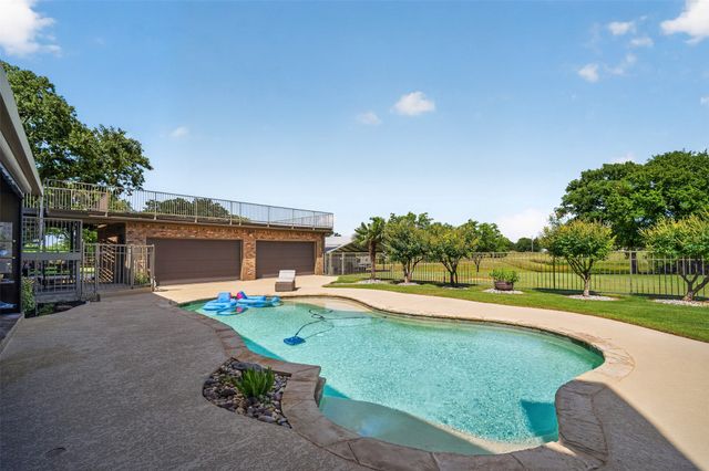 12070 Lake Trail Drive, Copper Canyon, TX 76226