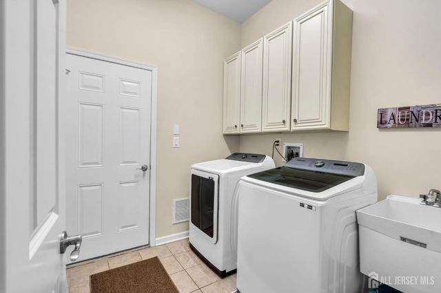 117 Kings Mill Road, Monroe, NJ 08831