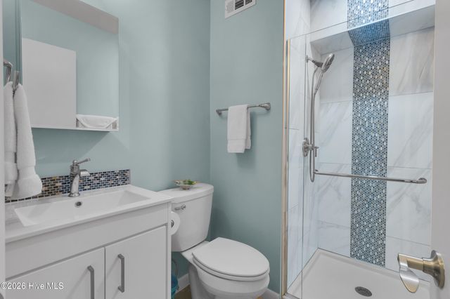 2509 W Fort Macon Road 102-B, Atlantic Beach, NC 28512