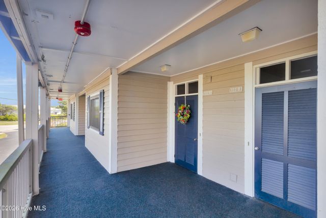 2509 W Fort Macon Road 102-B, Atlantic Beach, NC 28512