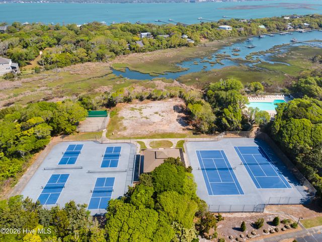 2509 W Fort Macon Road 102-B, Atlantic Beach, NC 28512