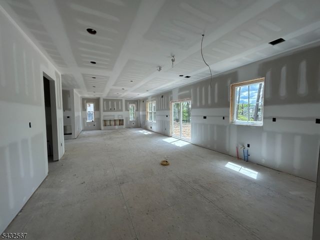 6 Chamberlain Ln, Mount Olive Twp., NJ 07828
