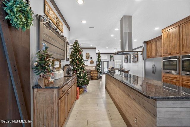 14189 GLEN FARMS Drive, Glen St. Mary, FL 32040