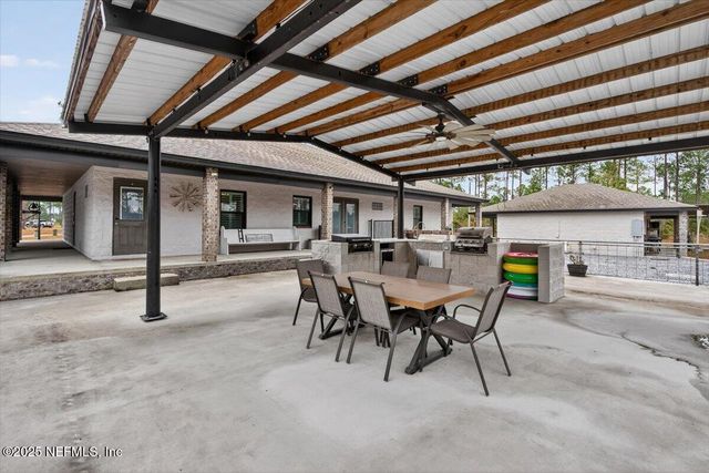 14189 GLEN FARMS Drive, Glen St. Mary, FL 32040