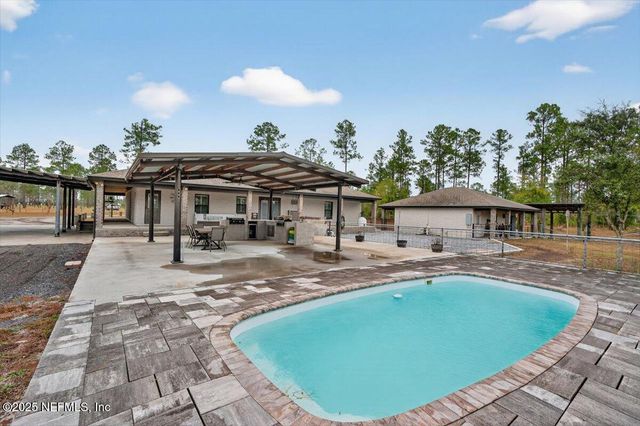 14189 GLEN FARMS Drive, Glen St. Mary, FL 32040