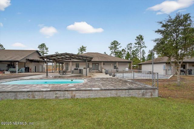 14189 GLEN FARMS Drive, Glen St. Mary, FL 32040