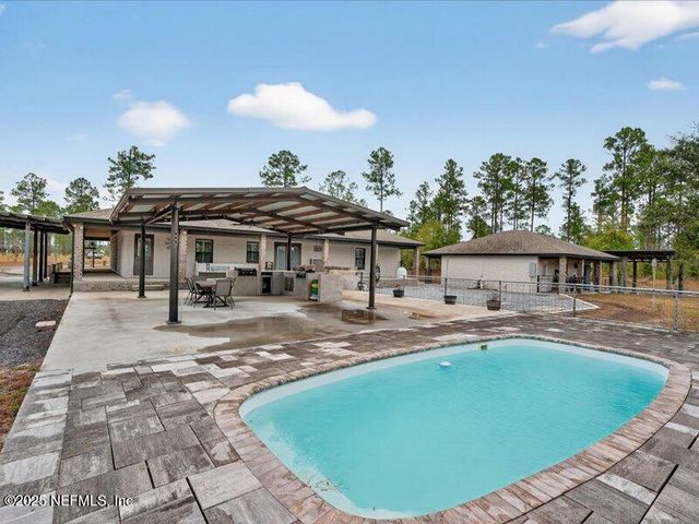 14189 GLEN FARMS Drive, Glen St. Mary, FL 32040