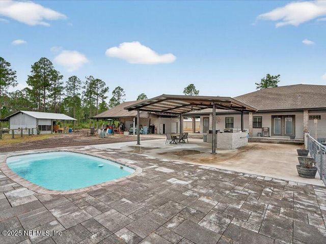 14189 GLEN FARMS Drive, Glen St. Mary, FL 32040